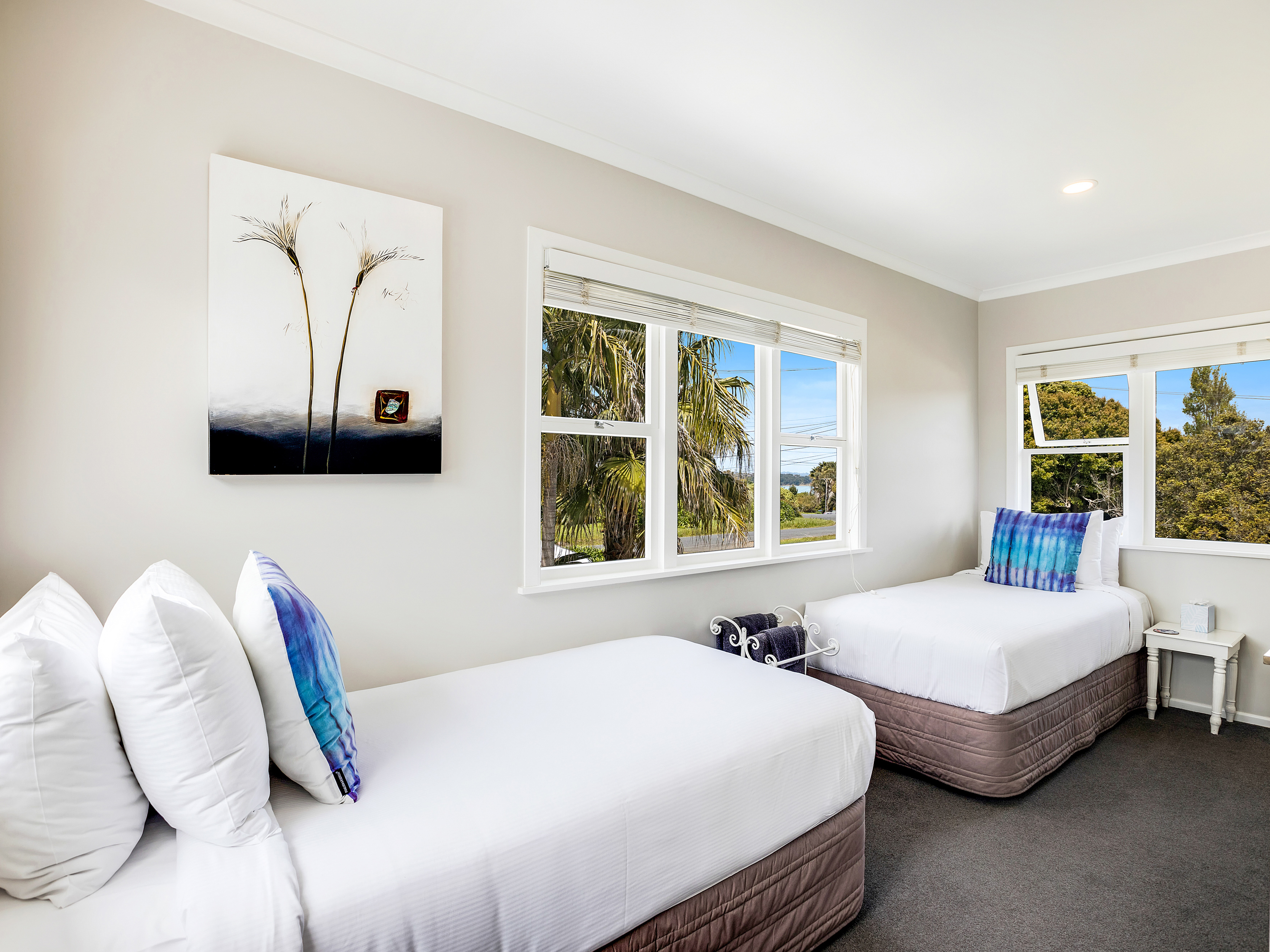 Pay 3 - Stay 4